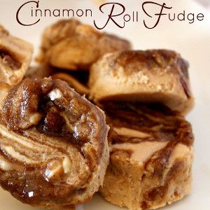 Homemade Fudge Recipes, Fudge Candy, Oh Fudge, Candy Truffles, Homemade Fudge, Cinnamon Recipes, Food Candy, Homemade Candy, Candy Fudge