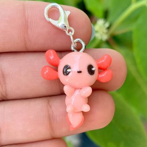 Axolotl Clay, Kawaii Axolotl, Fimo Kawaii, Necklace Clay, Jewelry Polymer Clay, Polymer Clay Kawaii, Clay Things, Salamanders, Polymer Clay Figures