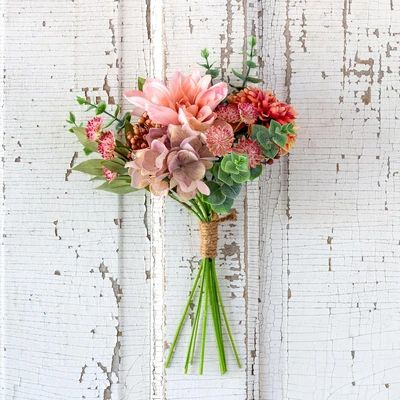 Spring Floral Decor, Jar Flowers, Eucalyptus Bouquet, Pink Bouquet, Flower Photography, Antique Farmhouse, Farmhouse Style Decorating, Pink Tone, Flower Market