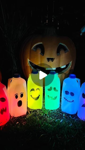 Agnes Hsu | Milk Jug Jack-O-Lanterns 🎃 These are such an easy Halloween decor and fun way to recycle jugs. My kids and I LOVED making these!! 🎃 Full... | Instagram Milk Jug Ghosts Halloween Decorations, Milk Jug Jack-o'-lanterns, Diy Halloween Lanterns, Halloween Milk Jugs, Halloween Lights Diy, Fun Halloween Ideas, Halloween Lanterns Diy, Andrew Gold, Spooky Scary Skeletons