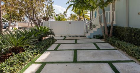 Front Yard Walkway Ideas, Yard Walkway Ideas, Large Concrete Pavers, Grass Driveway, Front Yard Walkway, Permeable Driveway, Yard Walkway, Grass Pavers, Curb Appeal Ideas