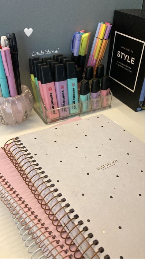 Organizator Grafic, Study Organization, Studying Life, Cute School Supplies, Study Motivation Inspiration, School Study Tips, Studying Inspo, School Essentials, Study Time