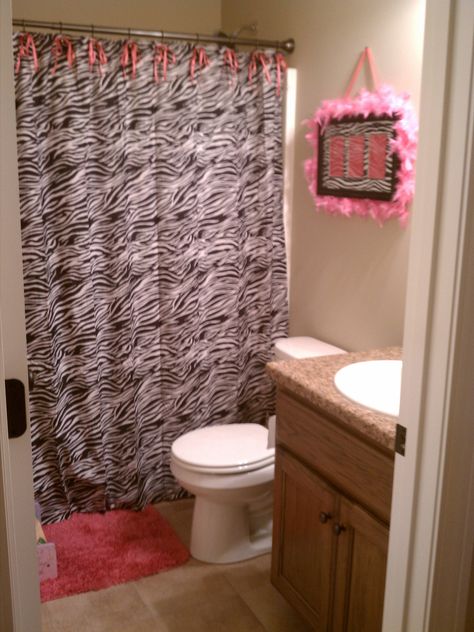 Girls bathroom 2000s Bathroom Aesthetic, Y2k Bathroom Aesthetic, Mcbling Apartment, Mcbling Bathroom, Bathroom Y2k, 2000s Bathroom, Y2k Bathroom, Leopard Print Bathroom, Zebra Bathroom