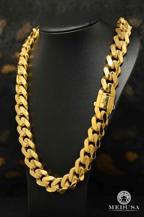 Men Gold Rings, Chains For Men Gold, Medusa Jewelry, Cuban Chain Men, Gold Cuban Chain, Expensive Jewelry Luxury, Gold Chain Design, Mens Gold Jewelry, Jewelry Bracelets Gold