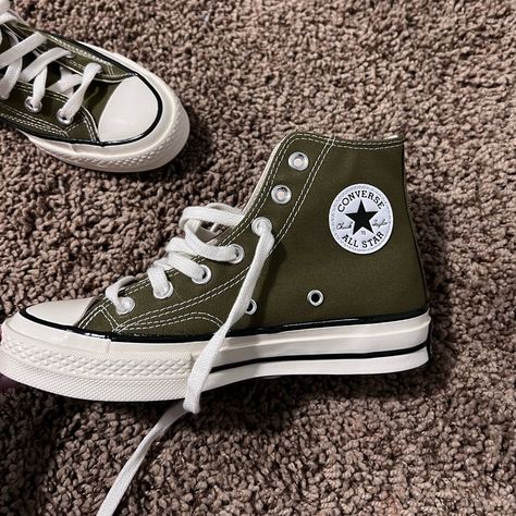 Brand New, Never Worn Converse Chuck 70s, Cute Converse Shoes, Cute Converse, Shoe Wishlist, Shoes Outfit Fashion, Green Converse, Shoes Converse, Men Stylish Dress, Converse Chuck 70