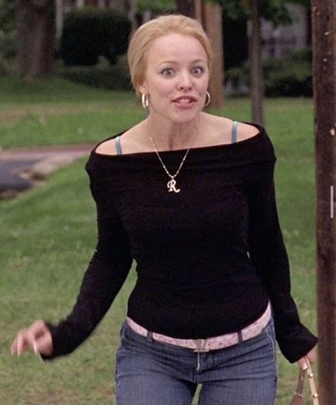 Iconic Outfits Movie, Regina George Aesthetic Outfit, Regina George Musical, Iconic Outfits From Movies, 2004 Outfits, Bring It On Outfits, Iconic Movie Outfits, 2004 Aesthetic, Delias Clothing