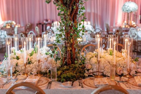 Dreamy Elegant Wedding at the Miami Beach Edition in Miami, FL | Melissa Davis Designs | PartySlate Dreamy Elegant Wedding, Elegant Tablescapes, Miami Beach Edition, Enchanted Wedding, Miami Fl, Floral Bouquets, Miami Beach, Elegant Wedding, Tablescapes