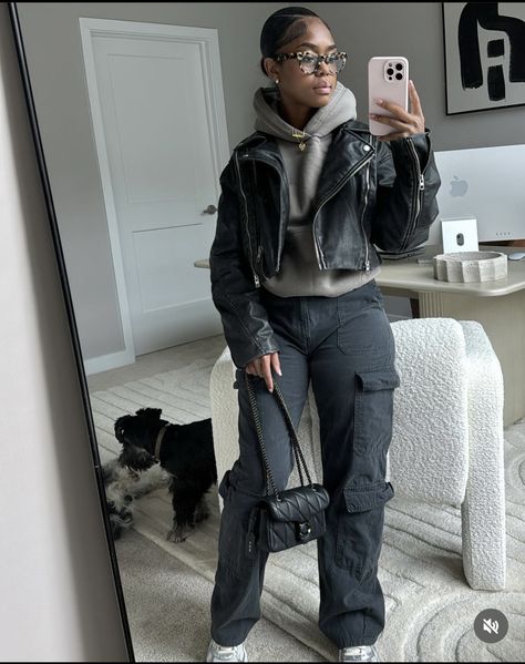 Chill Church Outfit Black Women, Shein Fall Outfits 2024, Shein Fall Outfits, Fall Szn, American Street Style, Grey Cargo Pants, Smart Dressing, American Street, Warm Tights