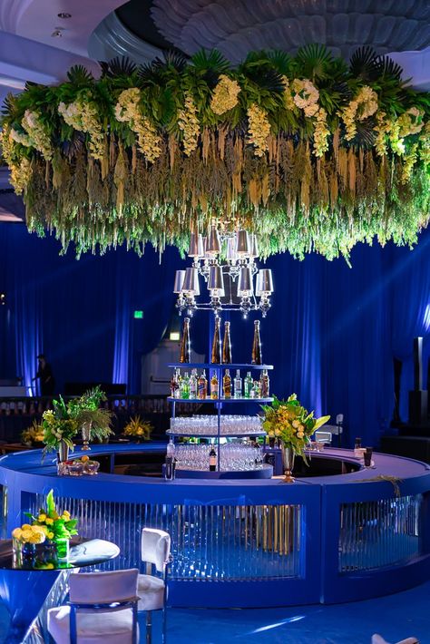 Unique Event Ideas, Ambience Decor, Bar Mitzvah Themes, Tropical Elements, Mitzvah Themes, Bar Mitzvah Party, Green Bar, Under The Sea Theme, Party Bars