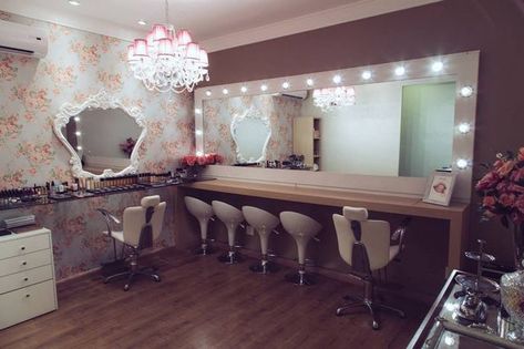 Makeup Studio Ideas, Makeup Studio Decor, Studio Makeup, Beauty Salon Decor, Glam Room, Salon Interior Design, Makeup Rooms, Makeup Studio, Makeup Room