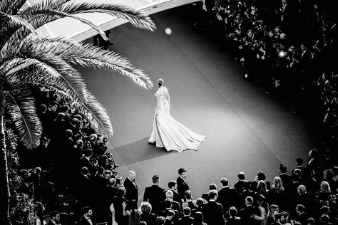 Uma Thurman photographed during the Closing Ceremony of the Cannes Film Festival in 2013. By Francois Durand/Getty Images. Veuve Cliquot, Festival Aesthetic, Tennis Event, Harvey Weinstein, Uma Thurman, The Lucky One, Cannes France, Fashion Forever, The Medium