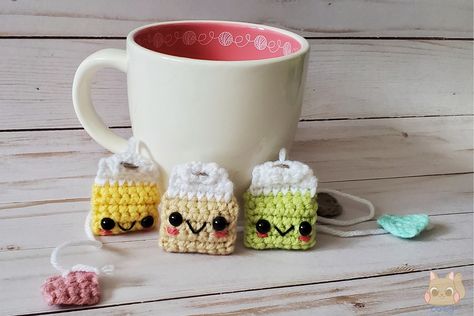 Free Lil Teabag Crochet Pattern | Shared on Yarn Society Bunny Valentines, Crochet Bookmark Pattern, Crochet Hook Set, Crochet Food, Cute Bookmarks, Crochet Bookmarks, Yarn Tail, Diy Crochet Projects, Crochet Gifts