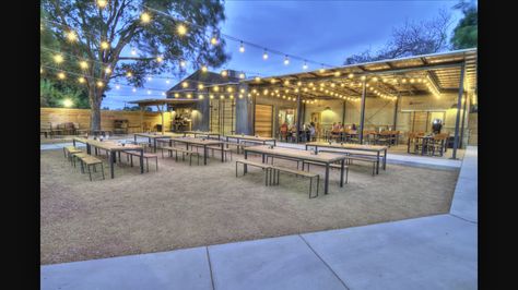 Lawn Simple Restaurant Design, Indoor Outdoor Restaurant, Beer Garden Design, Restaurant Seating Design, Backyard Restaurant, Outdoor Restaurant Patio, Container Restaurant, Outdoor Restaurant Design, Restaurant Exterior