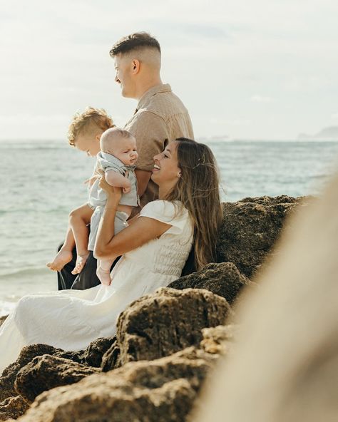 Hannah + her boys in this sweet, yet chaotic season of their lives. Loved this family session with the White ohana before they leave the island for more family adventures 🥰 Oahu family photographer, Hawaii family photographer, Hawaii family photos, Oahu family photos, Oahu beach family photoshoot, Hawaii beach family photos, Hawaii photographer, Oahu family photographer, #oahufamilyphotographer #oahufamilyphotography #oahufamily #oahufamilyportraits #oahufamilyphotos #hawaiifamily #hawaii... Family Photos Hawaii, Beach Family Photoshoot, Oahu Beaches, Beach Family Photos, Hawaii Photographer, Beach Family, Hawaii Beach, Hawaii Beaches, Family Adventure