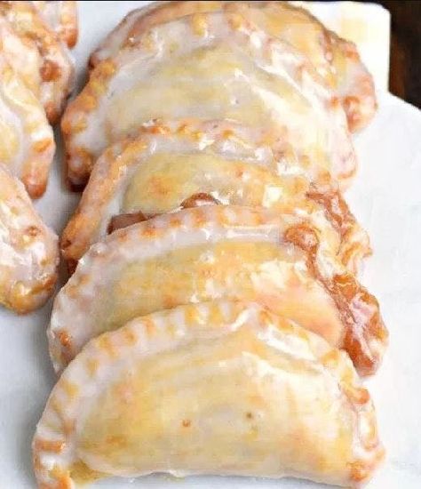 Peach Hand Pies – 77GREATFOOD Peach Hand Pies, Making Tacos, Glazed Peaches, Cinnamon Filling, Keto Thanksgiving, Peach Pie Filling, Hand Pie Recipes, Baked Peach, Hand Pie