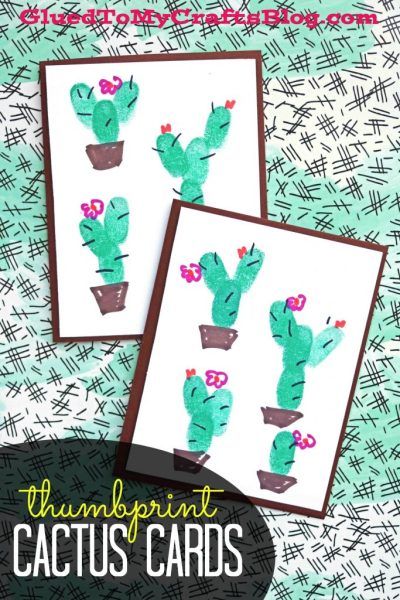 Thumbprint Cactus Cards - Summer Themed Kid Craft Idea #gluedtomycrafts Cactus Centerpiece, Cactus Cards, Thumbprint Art, Paper Cactus, Cactus Printable, Cactus Craft, Fingerprint Art, Cactus Party, Cactus Diy