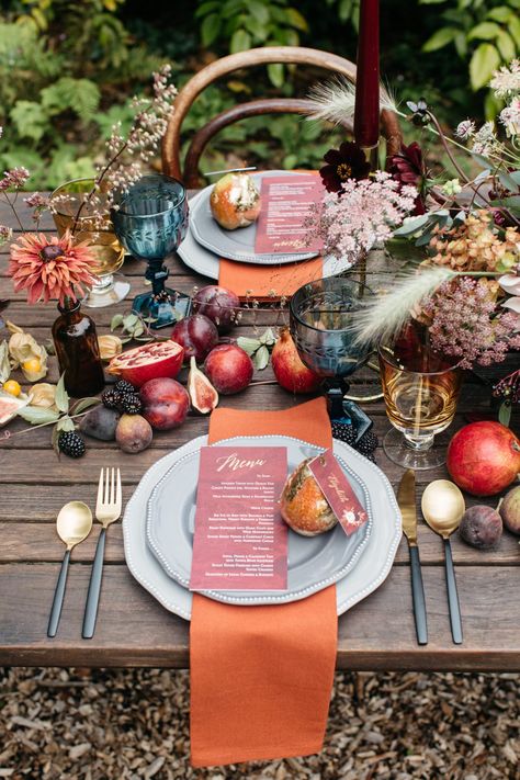 Rustic Wedding Foods, Backyard Dinner, Fall Wedding Tables, Deco Champetre, Tafel Decor, Fall Bridal Shower, Rustic Wedding Centerpieces, Luxe Wedding, Martha Stewart Weddings