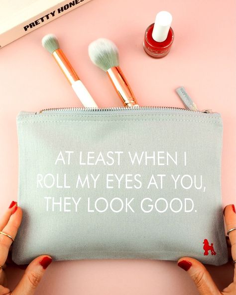 Anyone else feel like they are literally eye rolling their way through Life?? WHY is the ITV hub not working when we’re trying to watch Love Island, Please?? 🙄💅🏼 😂👌🏼⠀ ⠀ #firstworldproblems #Eyeroll #Sassy Gold Make Up, Funny Makeup Bag, Canvas Bag Design, Bag Quotes, Personalized Makeup Bags, Gifts For Your Sister, Cosmetics Bag, Eye Roll, Cricut Craft Room