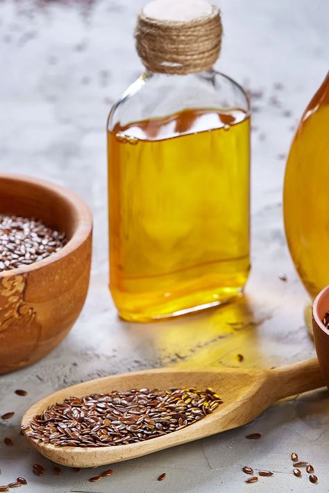 Flaxseed Oil Diet Benefits for Skin Care, Hair Care and More | VOGUE | Vogue India Alkalising Foods, Flaxseed Oil Benefits, Hair Diet, Remove Permanent Marker, Flax Seed Oil, Skin Diet, Nutrition Articles, Diet Doctor, Flaxseed Oil