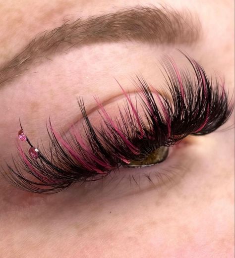 Lashes With Rhinestones, Pink Eyelashes Extensions, White Lashes Extensions, Colourful Lashes, Colour Eyelash Extensions, Hybrid Lash Extensions With Color, Pink Eyelashes, Glitter Eyelash Extensions, Coloured Eyelash Extensions