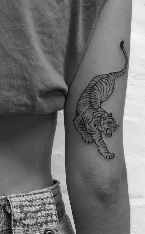 Tiger Chinese Zodiac Tattoo, Tiger Panther Tattoo, Lion Body Tattoo, Xiii Tattoo, Tiger Tattoo Design, Inspiration Tattoos, Discreet Tattoos, Dainty Tattoos, Tiger Tattoo