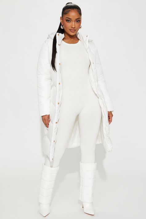 White puffer jacket outfit