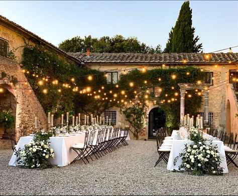 Tuscan Wedding Theme, Tuscany Wedding Theme, Italian Inspired Wedding, Courtyard Wedding, Mediterranean Wedding, Tuscany Villa, Tuscan Wedding, Warm Colours, Villa Wedding