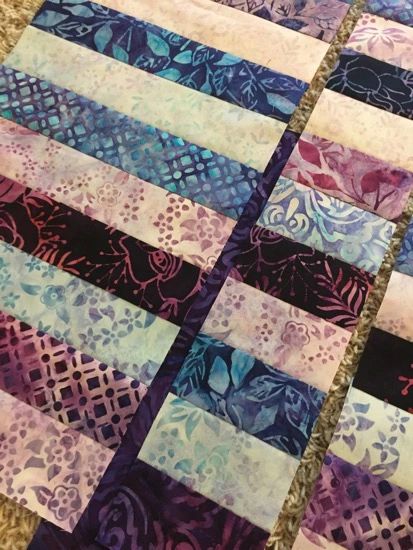 Jellyroll Race Quilts, Table Runner Jelly Roll Pattern, Quick Jelly Roll Quilt Patterns, Jelly Roll Table Runner Patterns Free, Jelly Roll Table Runner Patterns, Jellyroll Quilts Patterns Free, Jelly Roll Sewing, Jelly Roll Race Quilt, Simple Quilting