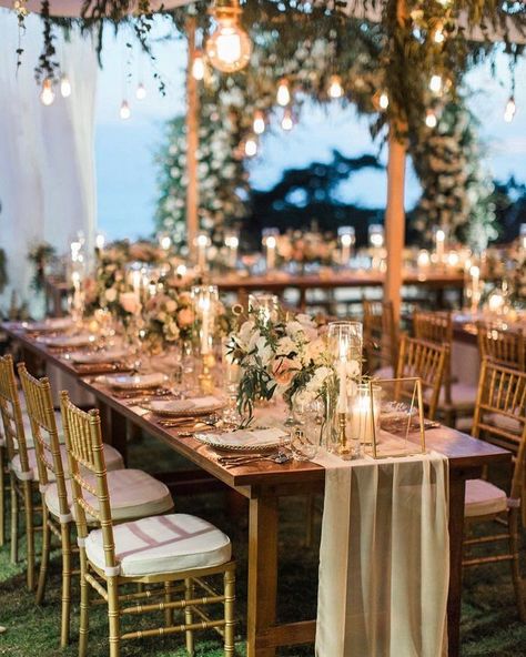 Tent Wedding Beach, Event Place Settings, Unique Aisle Decorations Wedding, Ideas Boda Decoracion, Long Table Wedding Decor, Outside Wedding Decorations, Dream Garden Wedding, Neutral Wedding Inspiration, Unique Wedding Receptions