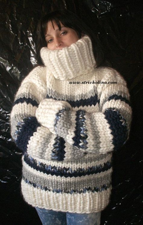 4-6 kg Turtleneck sweater super chunky 100% merino sheep wool | Etsy Extreme Knitting, Turtleneck Outfit, Merino Sheep, Woolen Sweaters, Big Sweaters, Mohair Yarn, Ladies Turtleneck Sweaters, Wool Clothing, Thick Sweaters