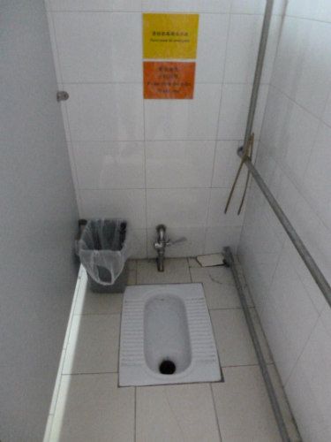 Using An Asian Toilet – The Art Of Squat, Go, Wipe, and Throw Asian Toilet, Asian Squat, Squat Toilet, Style Toilet, Bathroom Plan, Toilet Bathroom, Studying Abroad, The Study, Toilets