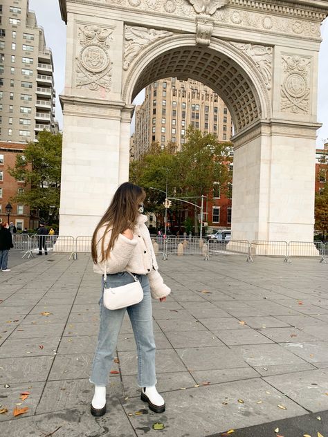 All White Doc Martens Outfit, White Platform Chelsea Docs Outfit, White Platform Dr Martens Outfit, White Dr Martens Chelsea Boots, White Chelsea Dr Martens Outfit, White Doc Outfit, What To Wear With White Doc Martens, Dr Marten White Boots Outfit, White Doc Martens Chelsea Boot Outfit