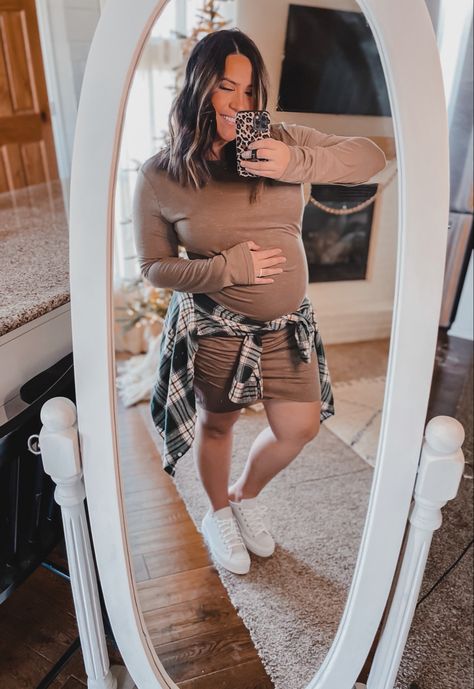 Bump Style. Pregnancy style. Amazon Fashion. Curvy style. Midsize style. Midsize And Pregnant, Maternity Outfits Curvy, Midsize Pregnancy Bump, Curvy Maternity Outfits, Maternity Outfits Midsize, Mid Size Pregnancy Outfits, Midsize Pregnancy Fashion, Midsize Maternity Outfits, Midsize Pregnancy Outfits