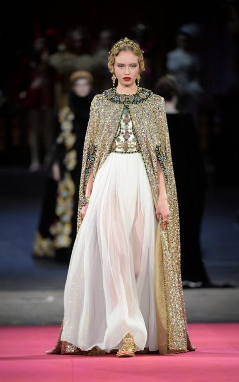 Look Gatsby, Gilded Glamour, Dolce Gabbana Alta Moda, Milano Fashion, Fantasy Gowns, Fantasy Dress, Dolce E Gabbana, Glamour Fashion, 여자 패션