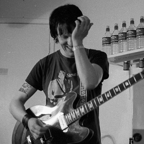 elliott smith, 2000s Elliot Smith, Elliott Smith, Im Gonna Love You, Gonna Love You, Jeff Buckley, Music People, White Boys, Classic Rock, Music Stuff