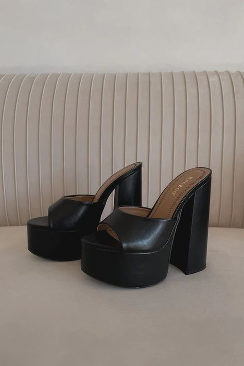 High Block Heels, Black Heeled Sandals, Chunky Platform Sandals, Hey Babe, Perfect Heels, Funky Shoes, Edgy Chic, Fancy Shoes, Cute Heels