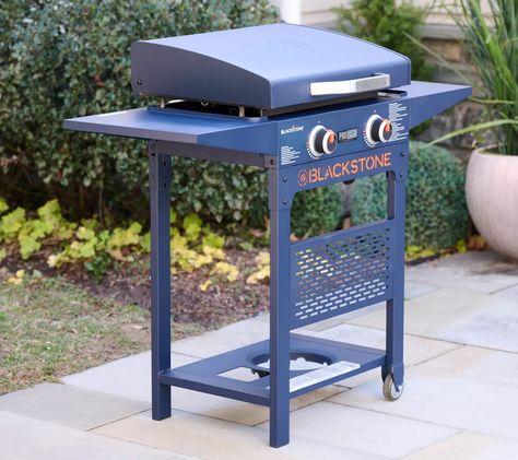 When you think of a Blackstone griddle you think of an all-black griddle cart, with maybe some silver on it. Blackstone has expanded from that aesthetic with some new color offerings that are available exclusively through QVC. Blackstone Grill, Griddle Grill, Bacon And Eggs, Blackstone Griddle, Outdoor Cover, Camping Stove, Pizza Oven, Outdoor Cooking, Business News