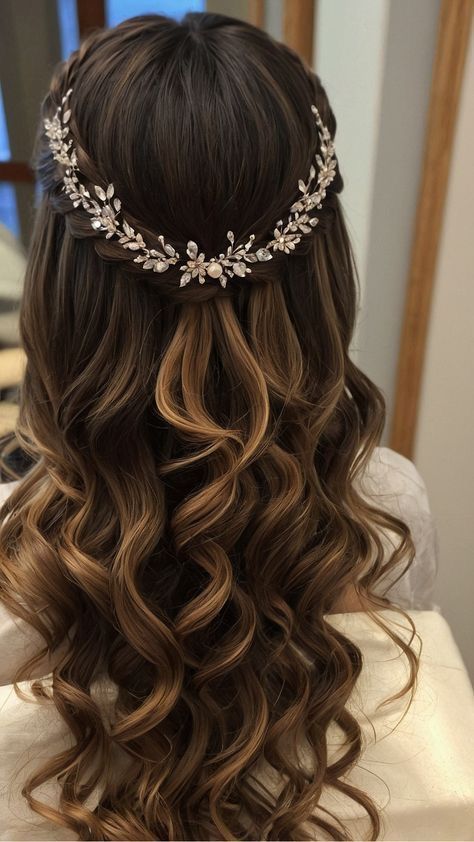 Bridesmaid Hairstyles Natural Curls, Curly Hair For Prom, Prom Hairstyles Curly Hair Natural Curls, Prom Curly Hairstyles, Hair Styal, Easy Prom Hairstyles, Prom Hairstyles Curly Hair, Curly Prom Hair, Simple Prom Hair