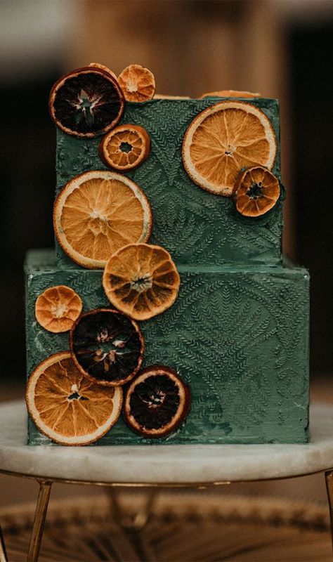 Baklava Wedding Cake, Boho Cakes Ideas, Nature Wedding Cakes, Boho Fall Wedding Cake, Funky Wedding Cake, 70s Wedding Cake, October Wedding Cake, Wedding Cake Ideas Unique, Artistic Wedding Cake