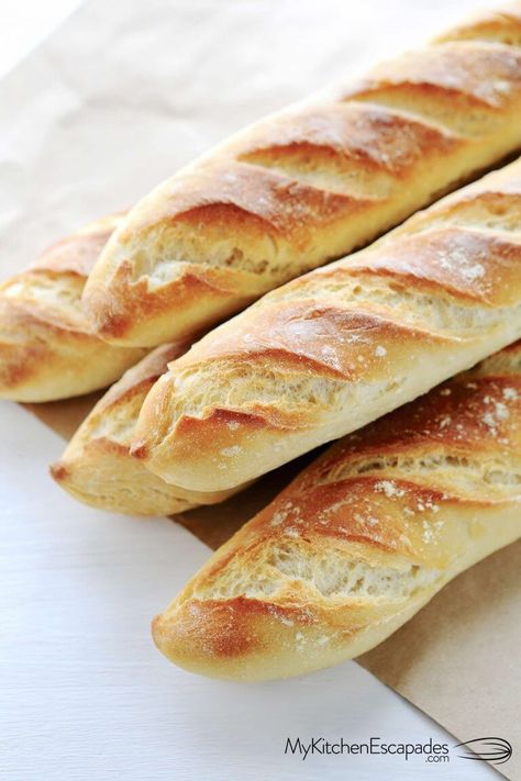 Fast Baguette Recipe, Crunchy Baguette Recipe, Baguette Recipe Quick, Baguette Recipes, Bread Photos, Potato Water, French Baguette Recipe, Easy French Bread, Easy French Bread Recipe