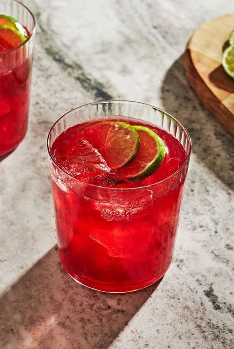 Pomegranate Tequila, Mason Jar Cocktails, Pomegranate Margarita, Tequila Recipe, Dwayne The Rock Johnson, Brown Recipe, The Rock Johnson, Light Appetizers, Yummy Alcoholic Drinks