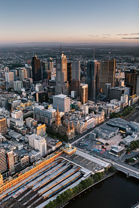 City Sunrise, Australian Continent, Melbourne Street, Melbourne City, Airlie Beach, Healthy Food List, Melbourne Victoria, Kids Diet, City Landscape