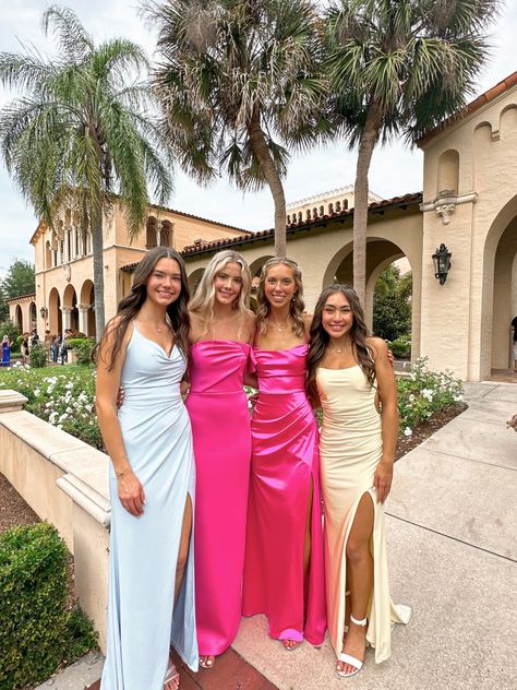 Prom Dresses High School, Silky Prom Dress, Homecoming Inspo, 2023 Ootd, Prom Aesthetic, Spring Dance, Prom Pics, Prom Dress Inspo, Trendy Prom Dresses