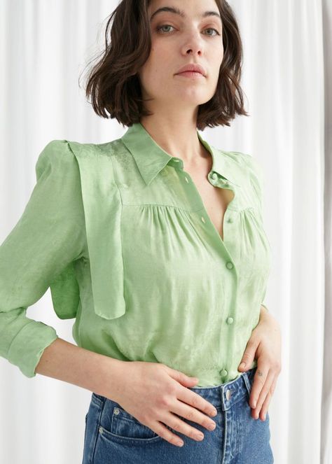 & Other Stories Floral Jacquard Blouse Outfit Blouse, Jacquard Blouse, Chic Blouses, Simply Chic, Top Shirt Women, Floral Jacquard, Collar Blouse, Green Blouse, Button Down Blouse