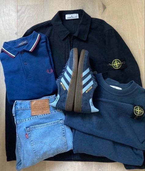 90s Football Fashion, Football Casuals Outfits, Football Casual Outfit, Football Hooligans Fashion, Casual Football Hooligans Street Styles, Casuals Football Style, Clobber Casual, Hooligans Style, Hooligan Clothing