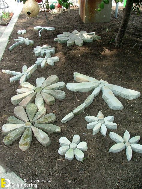 Garden Decks, Stone Flowers, Pet Rock, Rock Designs, Walkway Ideas, Garden Stepping Stones, Rock Garden Landscaping, Have Inspiration, Creative Gardening