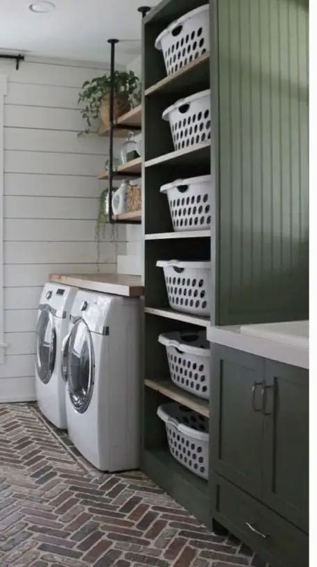 25+ Genius Laundry Room Ideas That Will Maximize Your Space - HubPages Laundry Room Hamper Ideas, Mud Room Laundry Room Combo, Organization Laundry Room, Master Remodel, Laundry Room Baskets, Laundry Room Organization Ideas, Organization Laundry, Family Closet, House Storage