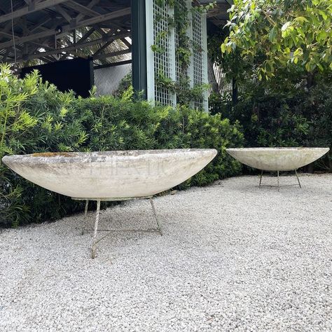 Shallow Garden, Shallow Planters, Large Garden Pots, Mid Century Modern Plants, Coastal Landscaping, West Gate, Mid Century Planter, Contemporary Planters, Blue Planter