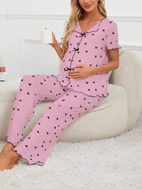 Printed Simple Daily Maternity Sleepwear Pajama SetI discovered amazing products on SHEIN.com, come check them out! Maternity Sleepwear, Cute Maternity, Maternity Pajamas, Pant Sets, Sleepwear Women, Maternity Fashion, Amazing Products, Pajama Set, Pants Set