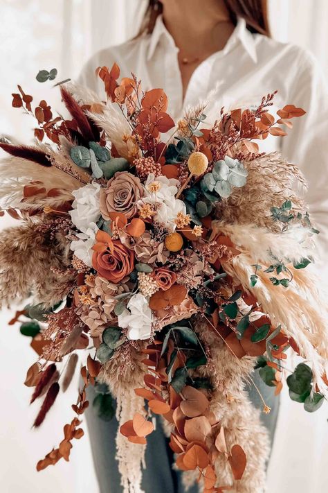 Fall Cascading Wedding Bouquets, Western Flower Arrangements, Western Wedding Bouquets, Western Wedding Decor, Terracota Wedding, Western Themed Wedding, Cascading Bouquet, Cascading Bridal Bouquets, Cascading Wedding Bouquets